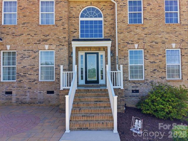 1434 Steeplechase Drive, Mount Pleasant, NC 28124