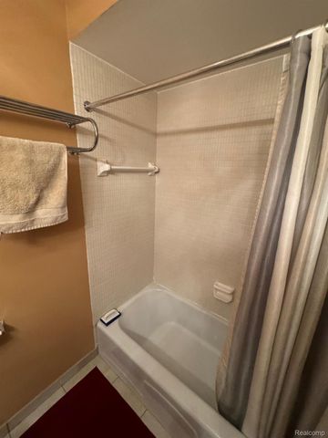 30212 Southfield Road 237, Southfield, MI 48076