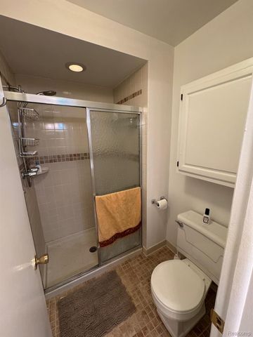 30212 Southfield Road 237, Southfield, MI 48076