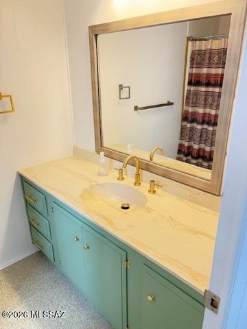 5711 W Rafter Circle Street, Tucson, AZ 85713