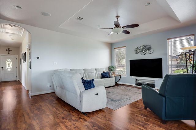 3000 Constitution DR, Lago Vista, TX 78645