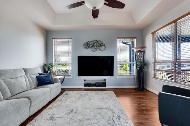 3000 Constitution DR, Lago Vista, TX 78645