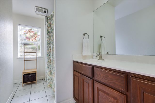 3000 Constitution DR, Lago Vista, TX 78645