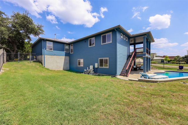 3000 Constitution DR, Lago Vista, TX 78645