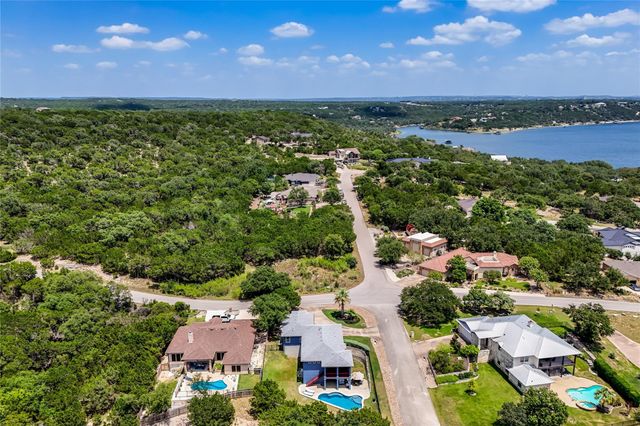 3000 Constitution DR, Lago Vista, TX 78645