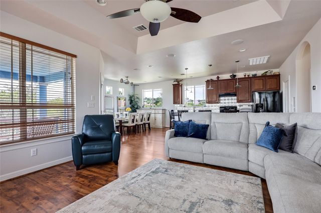 3000 Constitution DR, Lago Vista, TX 78645