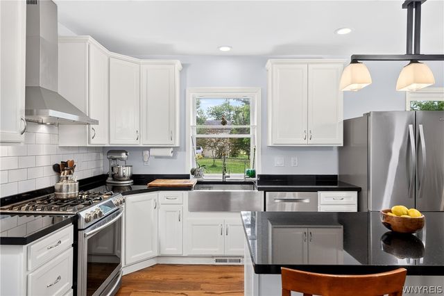6025 Mckinley Parkway, Hamburg, NY 14075