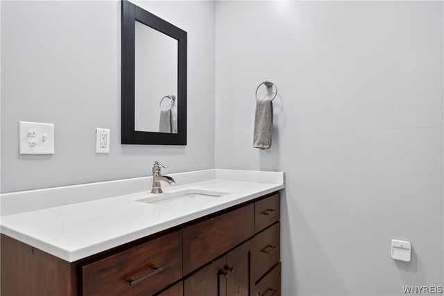 6025 Mckinley Parkway, Hamburg, NY 14075