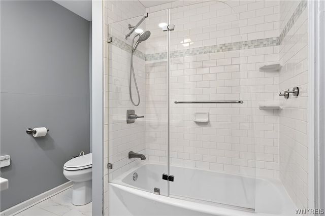 6025 Mckinley Parkway, Hamburg, NY 14075