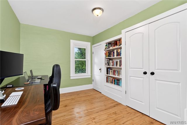 6025 Mckinley Parkway, Hamburg, NY 14075