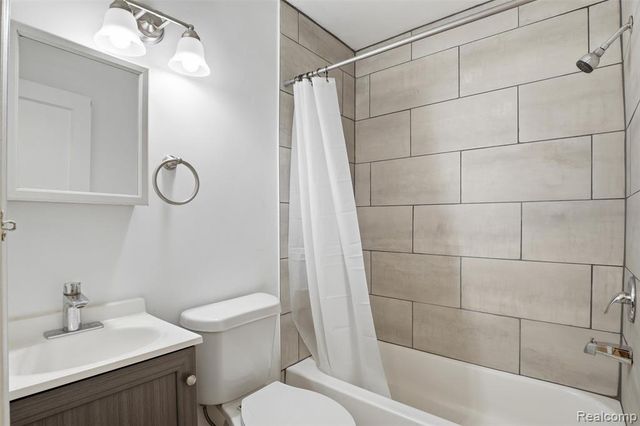 15326 Brookfield Street, Livonia, MI 48154