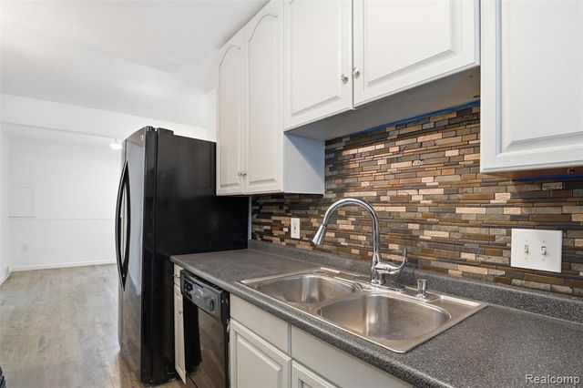 15326 Brookfield Street, Livonia, MI 48154