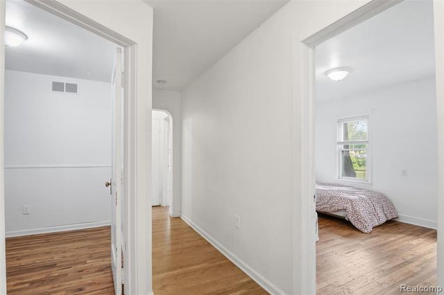 15326 Brookfield Street, Livonia, MI 48154