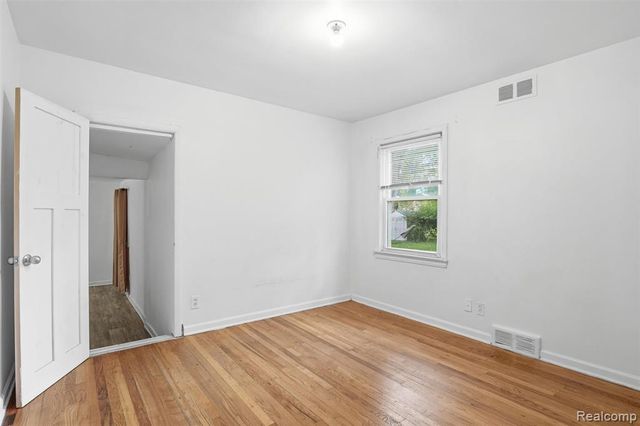 15326 Brookfield Street, Livonia, MI 48154
