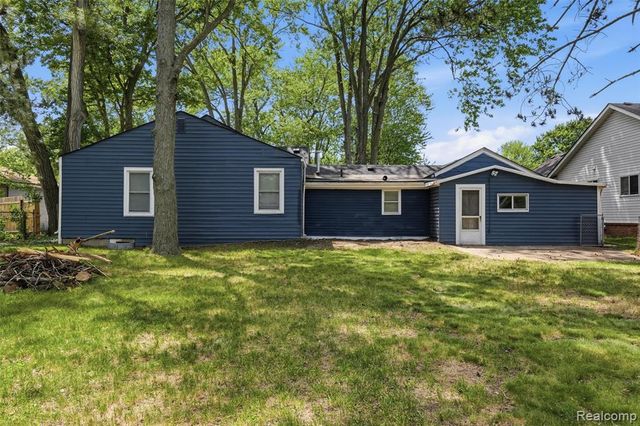 15326 Brookfield Street, Livonia, MI 48154
