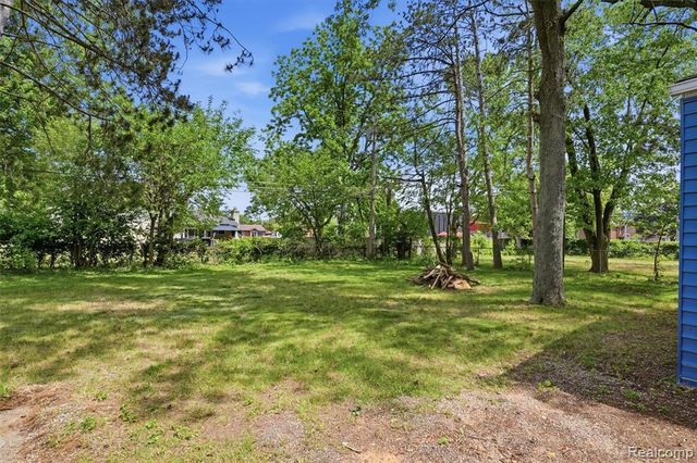 15326 Brookfield Street, Livonia, MI 48154