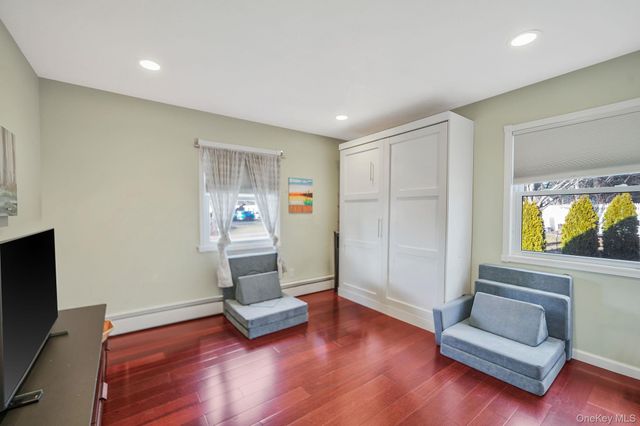 10 Pickwick Court, Stony Brook, NY 11790