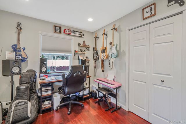 10 Pickwick Court, Stony Brook, NY 11790