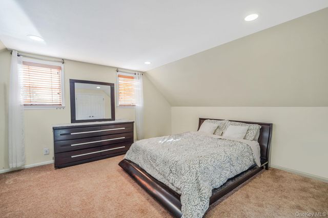 10 Pickwick Court, Stony Brook, NY 11790