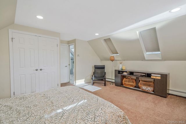 10 Pickwick Court, Stony Brook, NY 11790