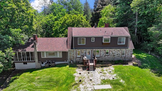 49 Hardenburg Road, Pine Bush, NY 12566