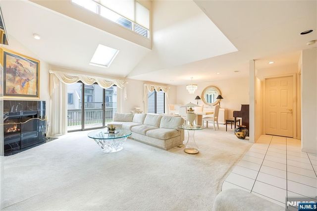 856 Hemlock Court T175, Norwood, NJ 07648