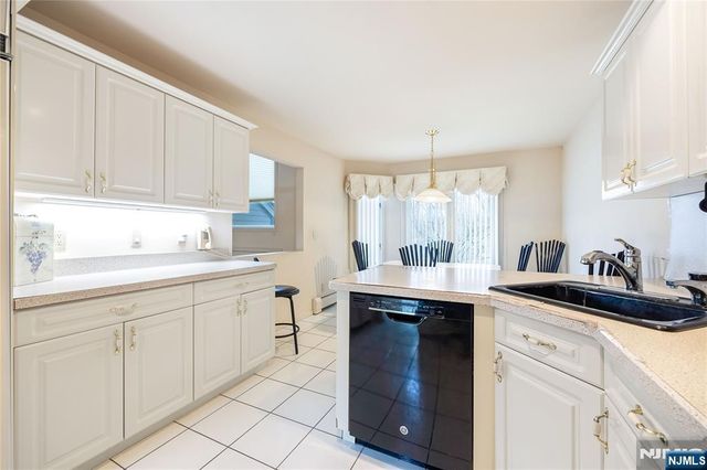 856 Hemlock Court T175, Norwood, NJ 07648