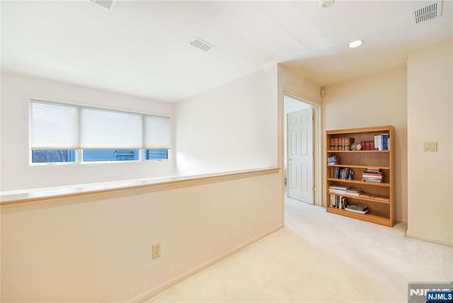 856 Hemlock Court T175, Norwood, NJ 07648