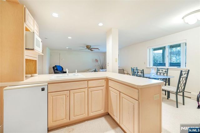 856 Hemlock Court T175, Norwood, NJ 07648