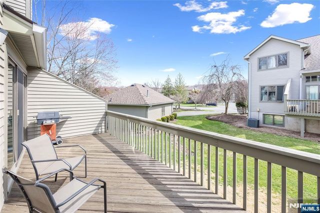 856 Hemlock Court T175, Norwood, NJ 07648