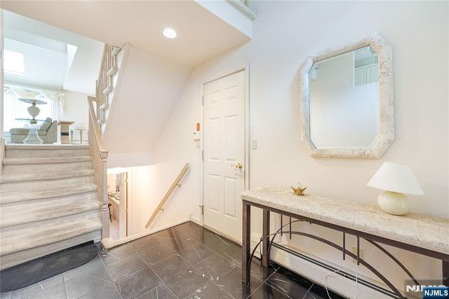 856 Hemlock Court T175, Norwood, NJ 07648