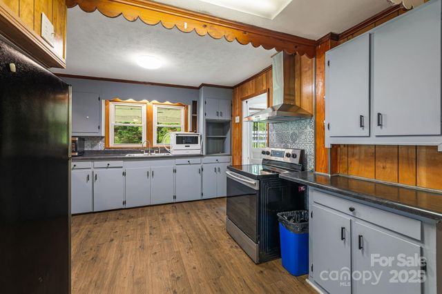 8171 Sugar Hill Road, Marion, NC 28752