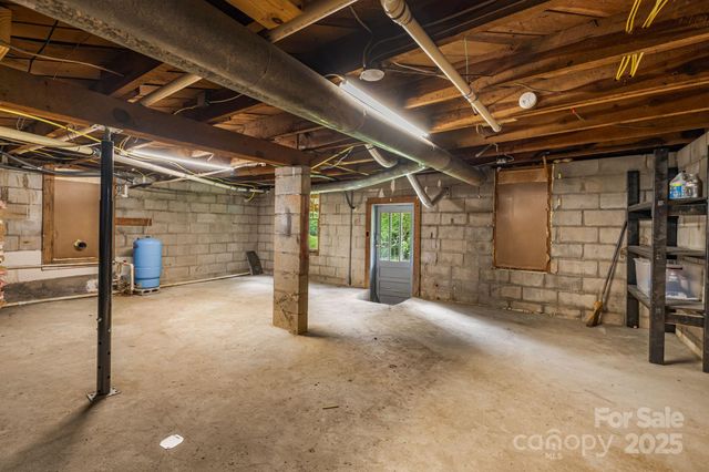 8171 Sugar Hill Road, Marion, NC 28752