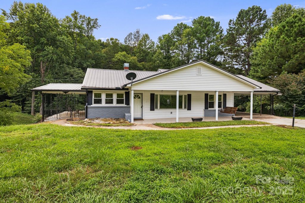 8171 Sugar Hill Road, Marion, NC 28752