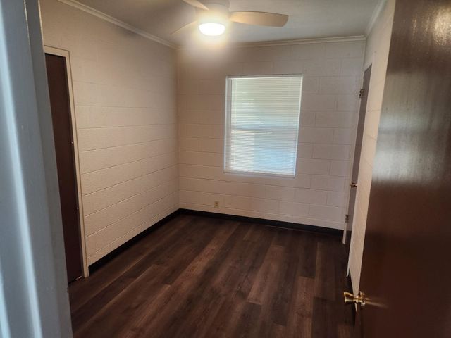 1712 Simpson Ave, Winfield, KS 67156