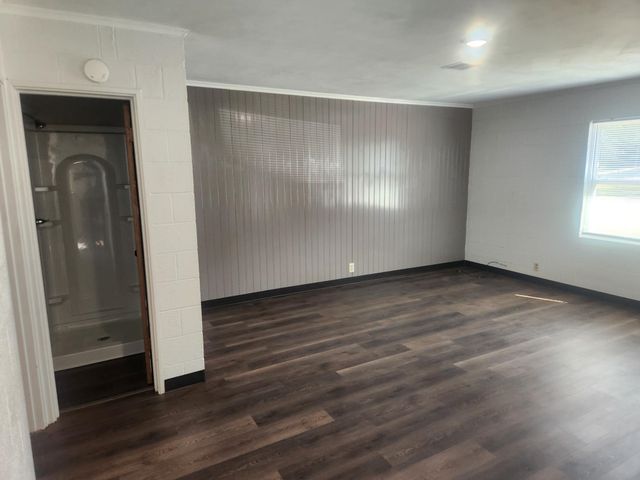 1712 Simpson Ave, Winfield, KS 67156