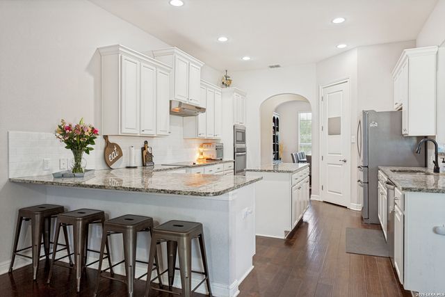192 Sunrise Hill, Castroville, TX 78009