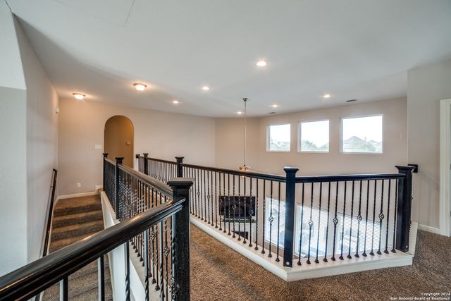 192 Sunrise Hill, Castroville, TX 78009