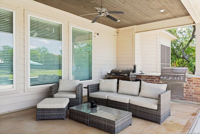 192 Sunrise Hill, Castroville, TX 78009