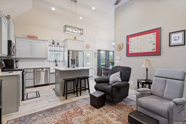 192 Sunrise Hill, Castroville, TX 78009