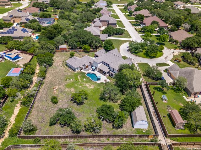 192 Sunrise Hill, Castroville, TX 78009