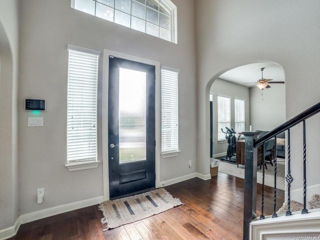 192 Sunrise Hill, Castroville, TX 78009