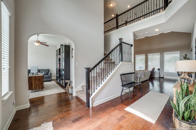 192 Sunrise Hill, Castroville, TX 78009