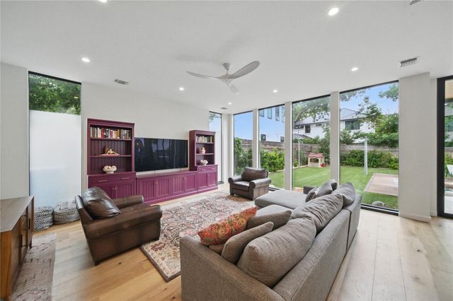 2024 Ford ST, Austin, TX 78704