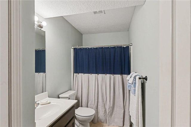 13704 Jana Lei Avenue, Bonner Springs, KS 66012