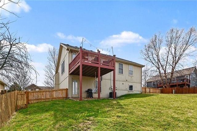 13704 Jana Lei Avenue, Bonner Springs, KS 66012