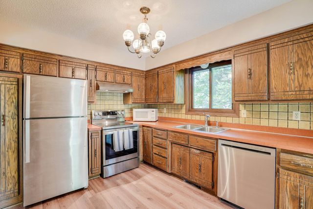 1010 94th Avenue NW, Coon Rapids, MN 55433