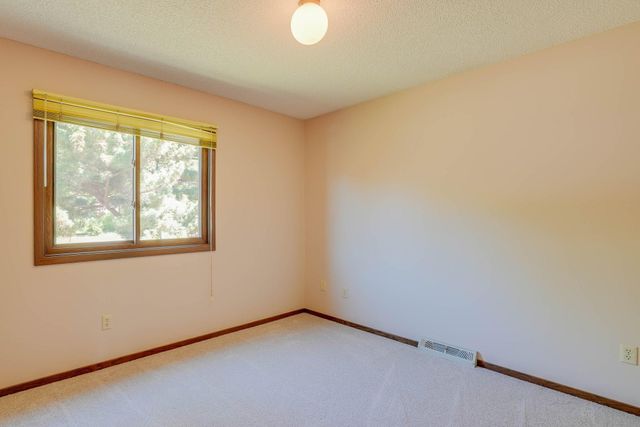 1010 94th Avenue NW, Coon Rapids, MN 55433