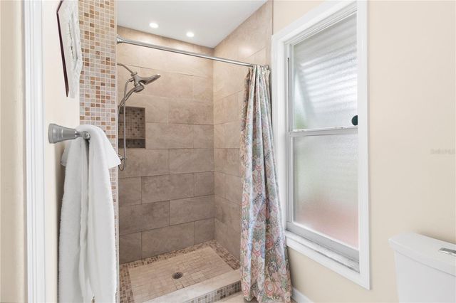 7926 CYPRESS LAKE DRIVE, Sarasota, FL 34243