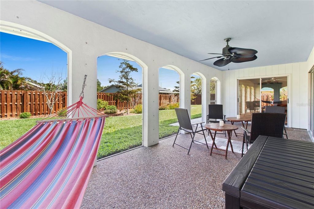 Image 34 of property listing at 7926 CYPRESS LAKE DRIVE, Sarasota, FL 34243